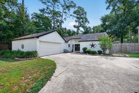 Photo of 14946 Spring Lake Drive, Houston, TX 77070 (MLS # 69671190)
