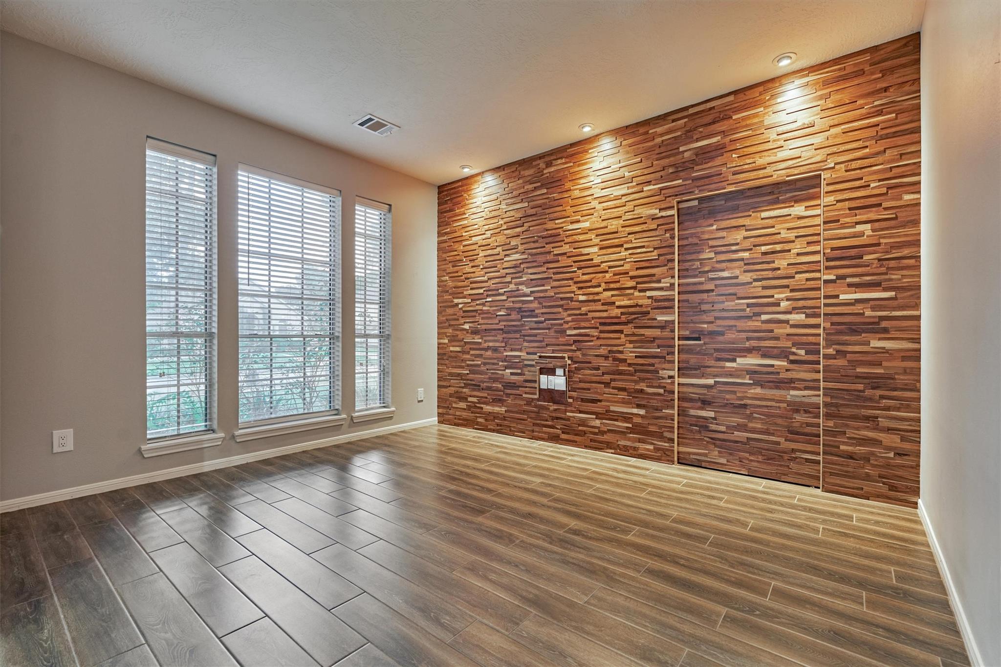 1618 Calmar Drive