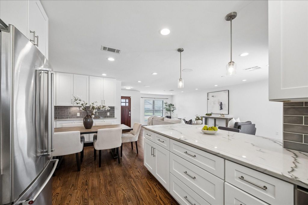 Photo of 2211 Haverhill Drive, Houston, TX 77008 (MLS # 29620161)