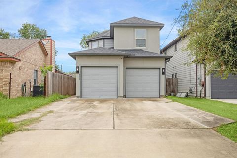 Photo of 4916 Talina Way, Houston, TX 77041 (MLS # 91404626)