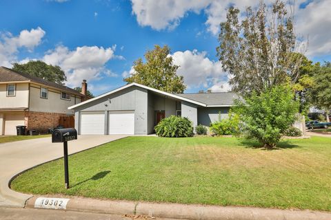 Photo of 19302 Peach Valley Circle Cir, Houston, TX 77084 (MLS # 36530326)