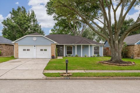 Photo of 604 Spring Breeze Street, League City, TX 77573 (MLS # 38979527)