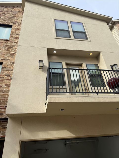 Photo of 1007 Roberts Street, Houston, TX 77003 (MLS # 98823309)