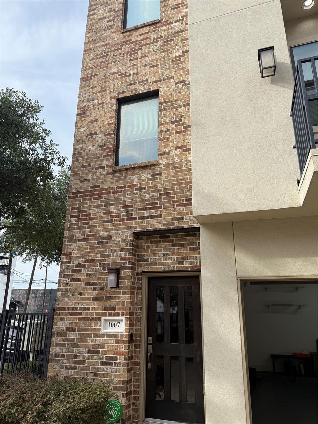 Photo of 1007 Roberts Street, Houston, TX 77003 (MLS # 98823309)