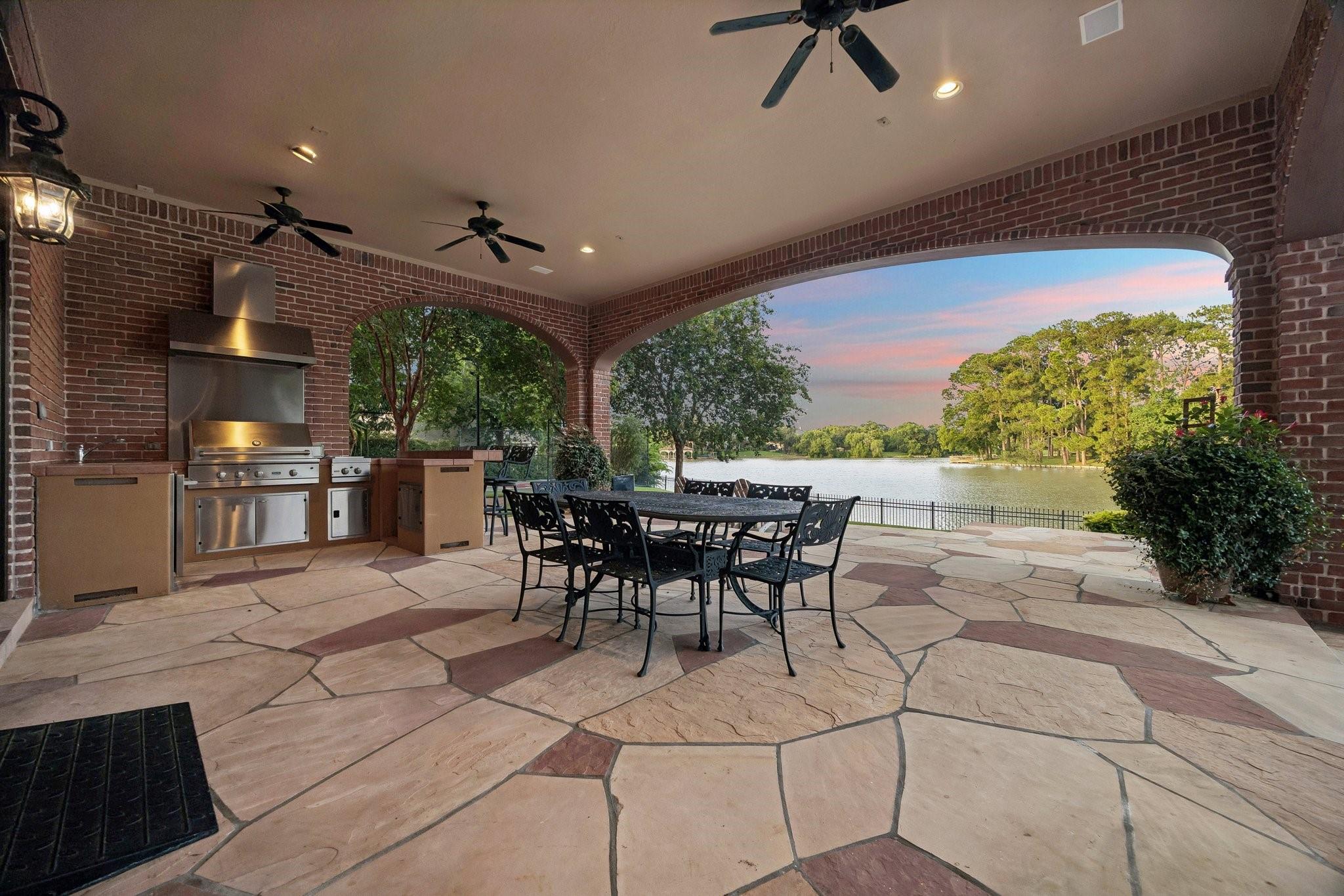 7 Paradise Point Drive