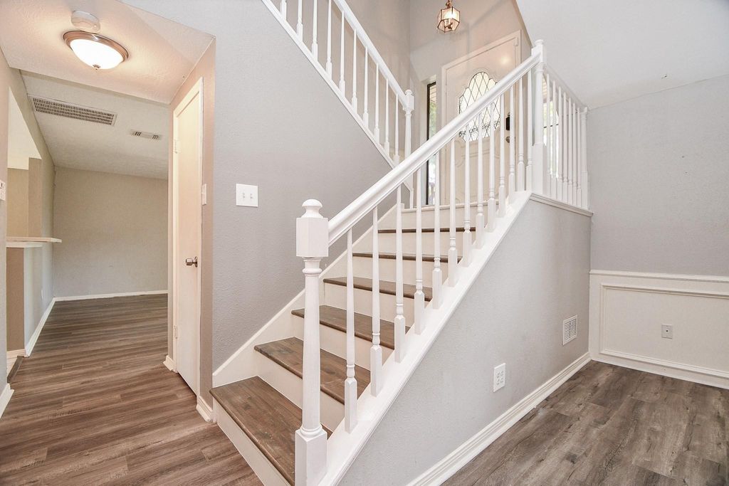 Photo of 2331 Wren Meadow Road, Richmond, TX 77406 (MLS # 26171729)