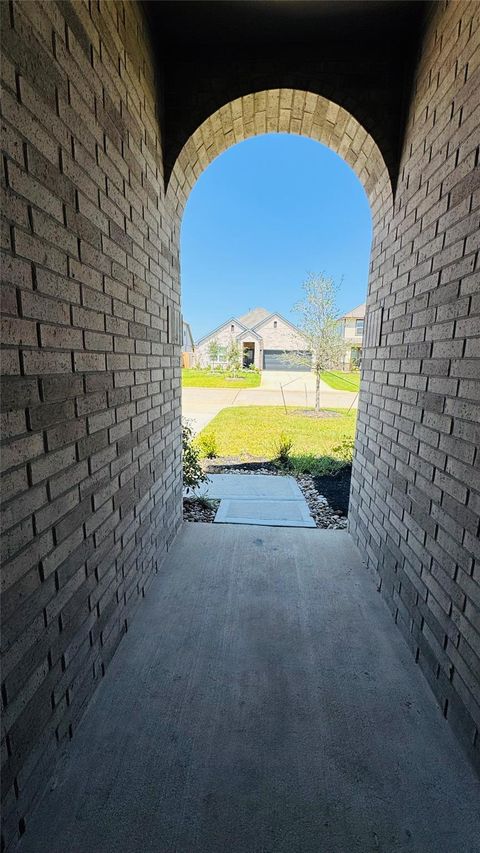 3831768574