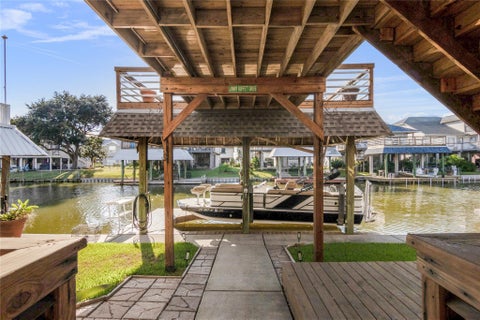 Photo of 4 N Curlew Street, La Marque, TX 77568 (MLS # 97416304)