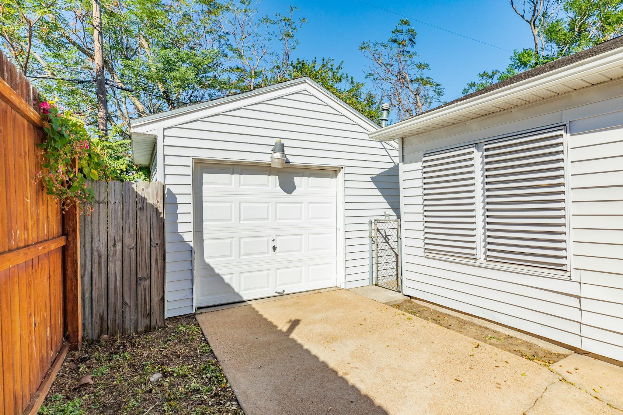 114 Tarpon Avenue