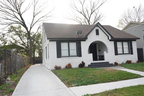 Photo of 2516 Isabella Street, Houston, TX 77004 (MLS # 12849479)