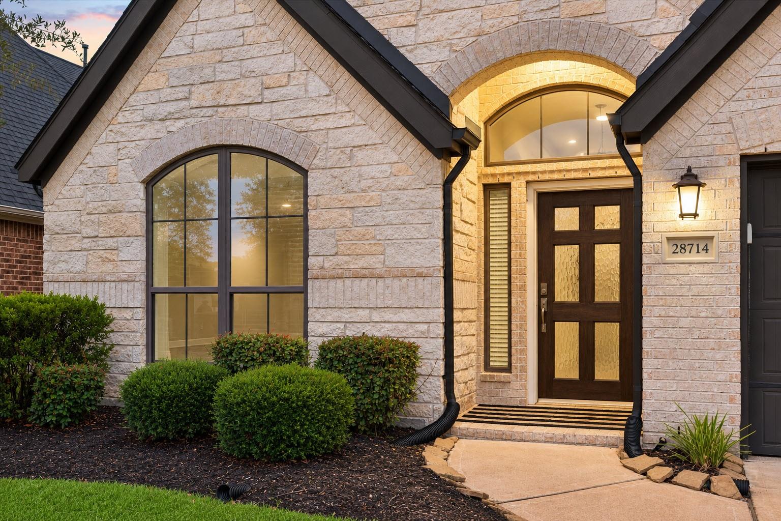 28714 Wildthorne Court