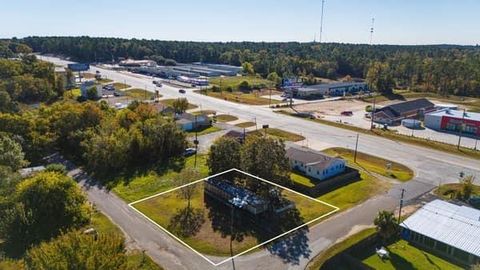 10818 Pecan Street Willis TX 77318