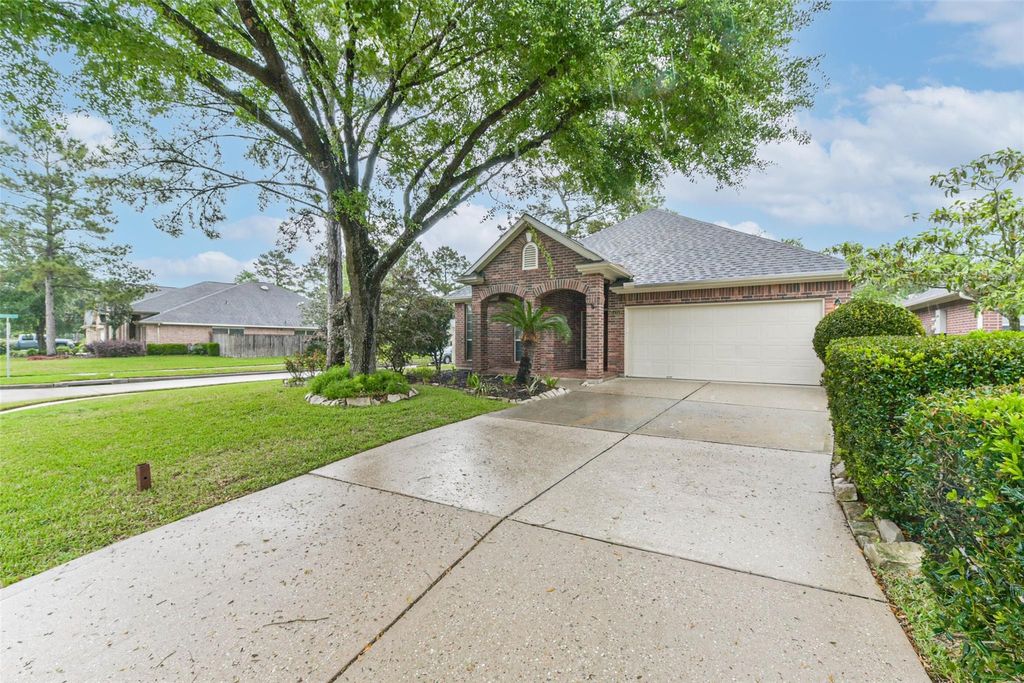 Photo of 14310 Eastern Redbud Lane, Houston, TX 77044 (MLS # 69256557)