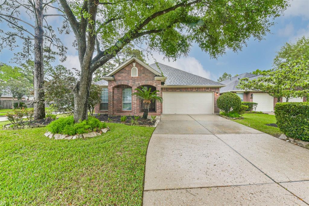 Photo of 14310 Eastern Redbud Lane, Houston, TX 77044 (MLS # 69256557)