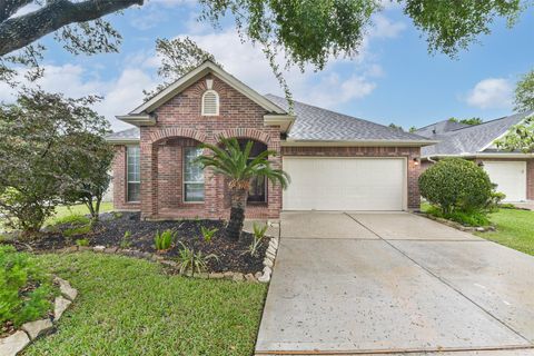 Photo of 14310 Eastern Redbud Lane, Houston, TX 77044 (MLS # 69256557)