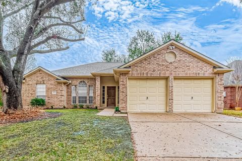 Photo of 1524 Robin Avenue, Katy, TX 77493 (MLS # 43083785)