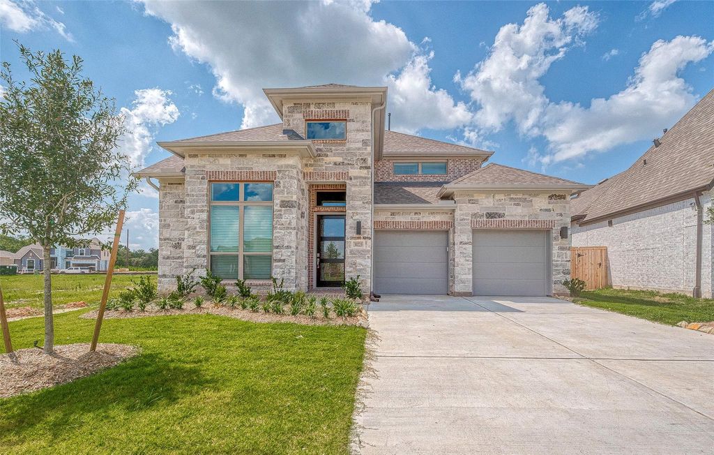 Photo of 30223 Gold Finch Place, Fulshear, TX 77441 (MLS # 97501744)