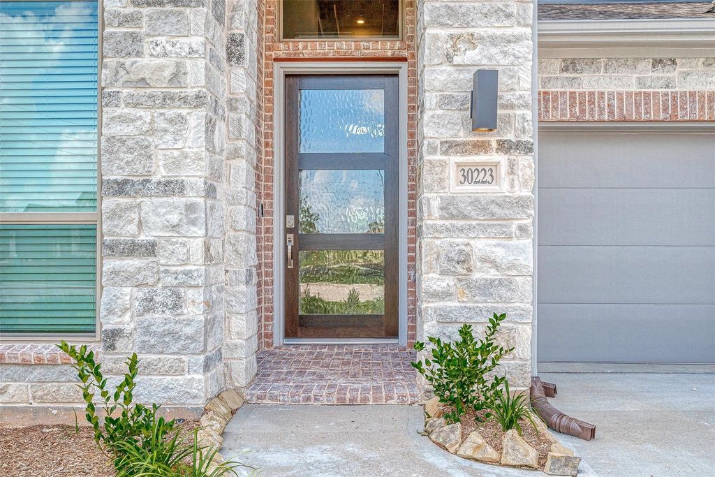 Photo of 30223 Gold Finch Place, Fulshear, TX 77441 (MLS # 97501744)