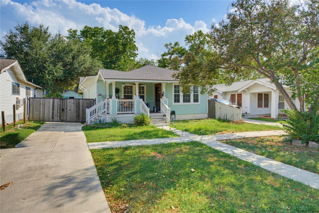 Photo of 1012 Fulton Avenue, San Antonio, TX 78201 (MLS # 5159660)