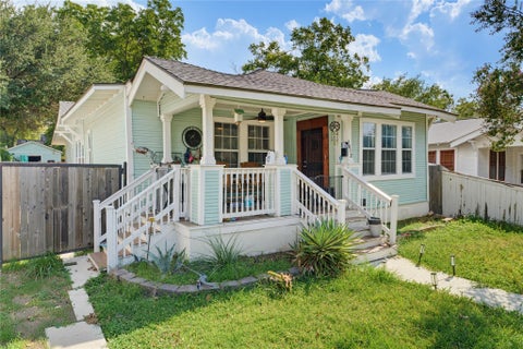 Photo of 1012 Fulton Avenue, San Antonio, TX 78201 (MLS # 5159660)