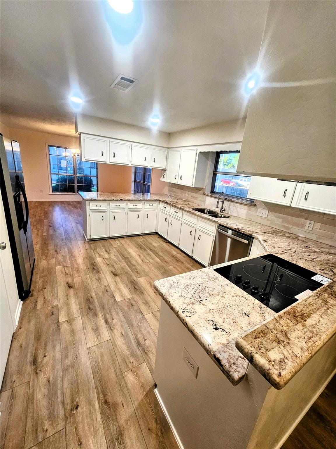 8022 Bayside Boulevard