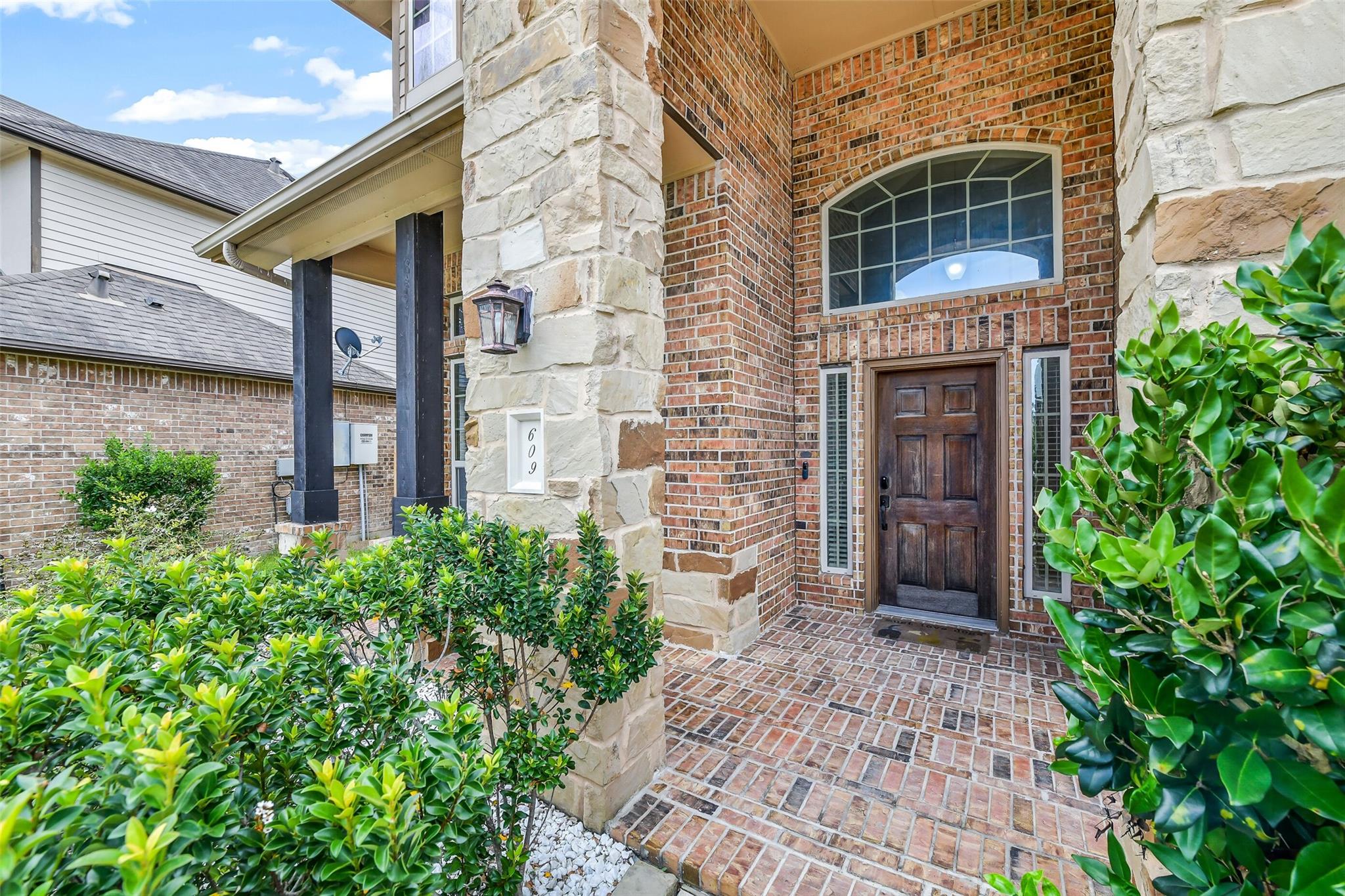 609 Eagle Hollow Lane