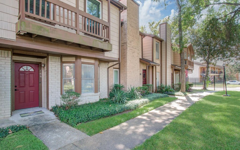 Photo of 12500 Brookglade Circle #166, Houston, TX 77099 (MLS # 93018188)