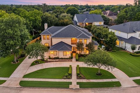 Photo of 1711 Oak Shade Drive, Sugar Land, TX 77479 (MLS # 49099977)