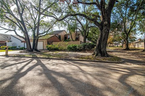 16626 Neumann Drive Houston TX 77058