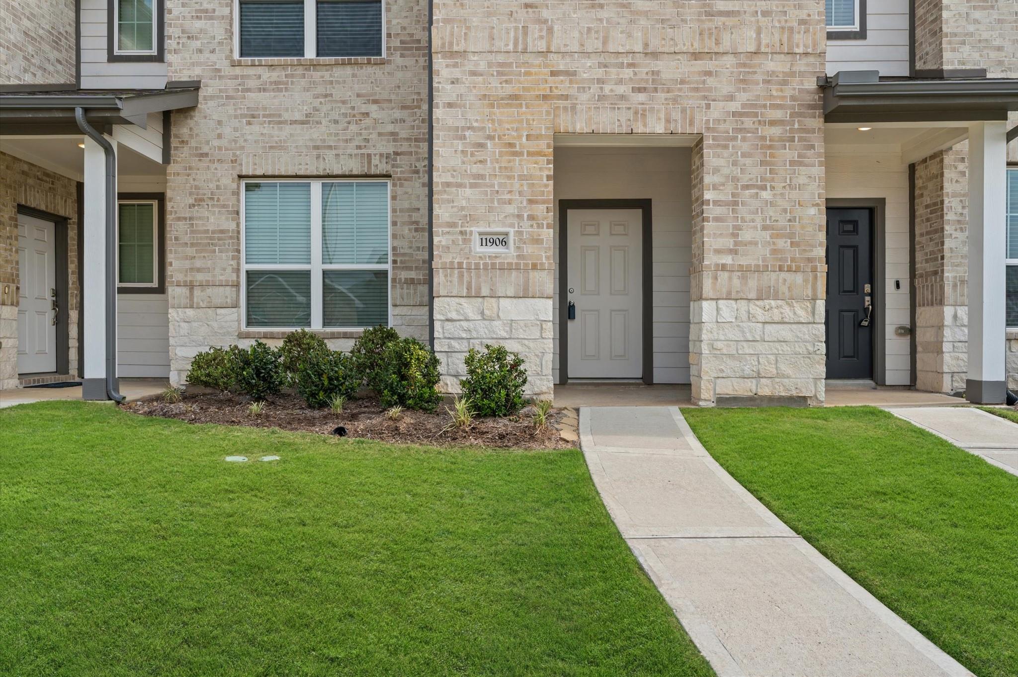 11906 Amber Oak Way 4