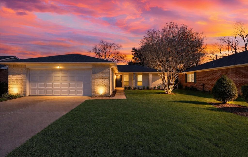 Photo of 3027 Windmill Street, Sugar Land, TX 77479 (MLS # 43510070)