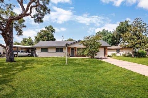 Photo of 5831 Burr Oak Drive, Houston, TX 77092 (MLS # 96529714)