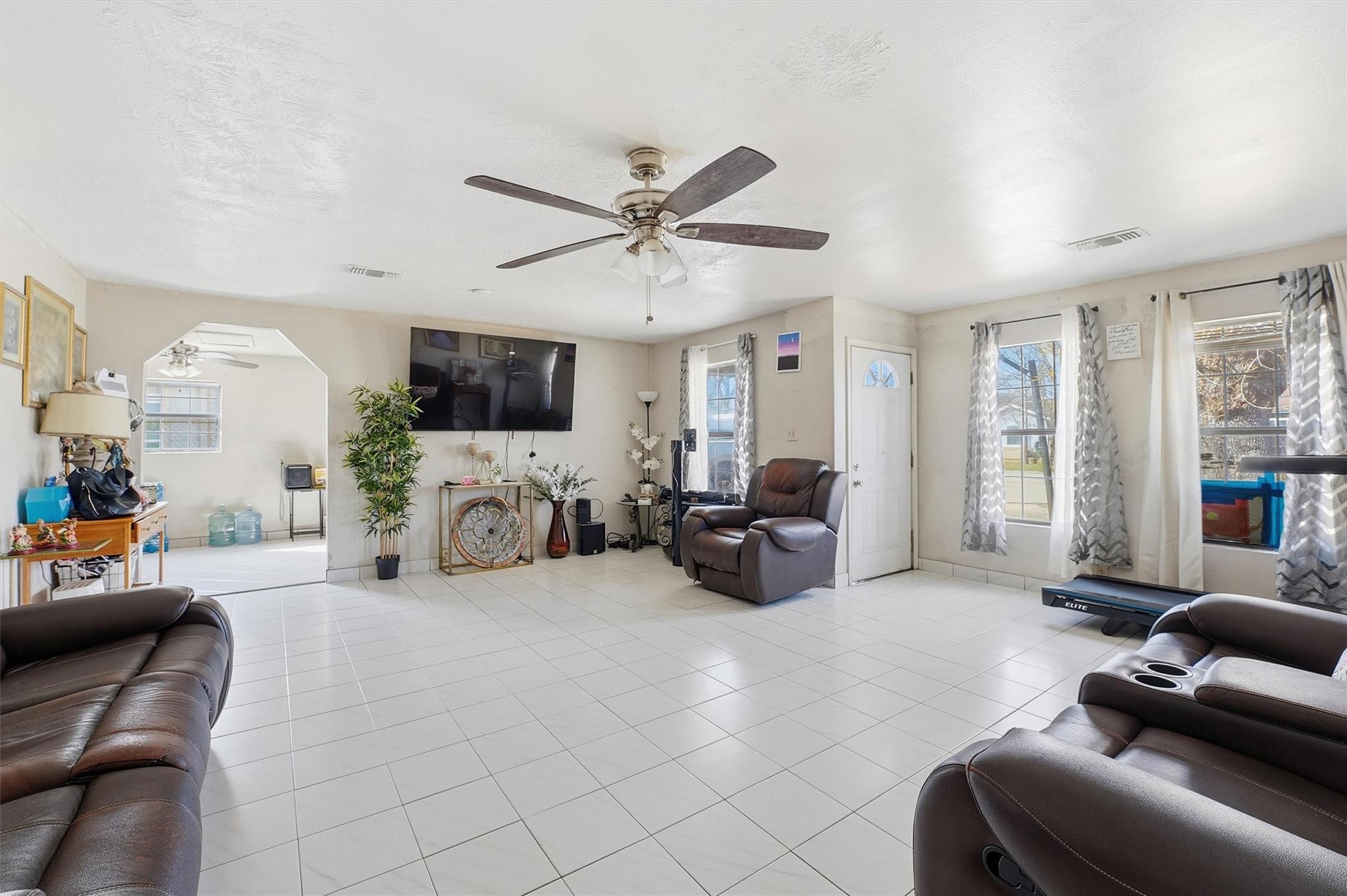 1002 Grenfell Lane