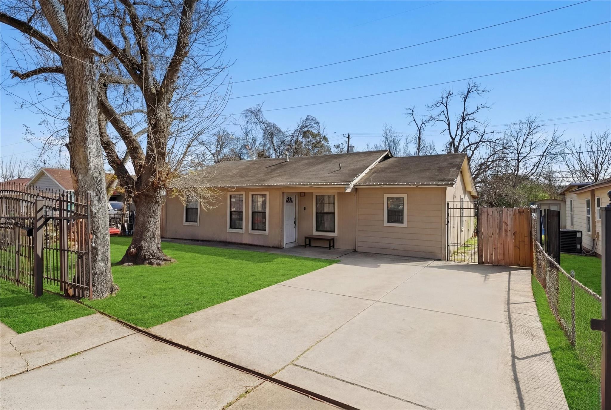 1002 Grenfell Lane