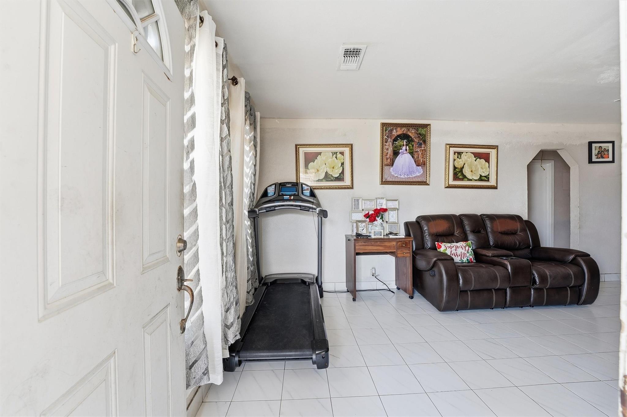 1002 Grenfell Lane