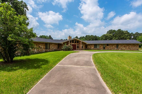 Photo of 29363 Riley Road, Waller, TX 77484 (MLS # 54350017)