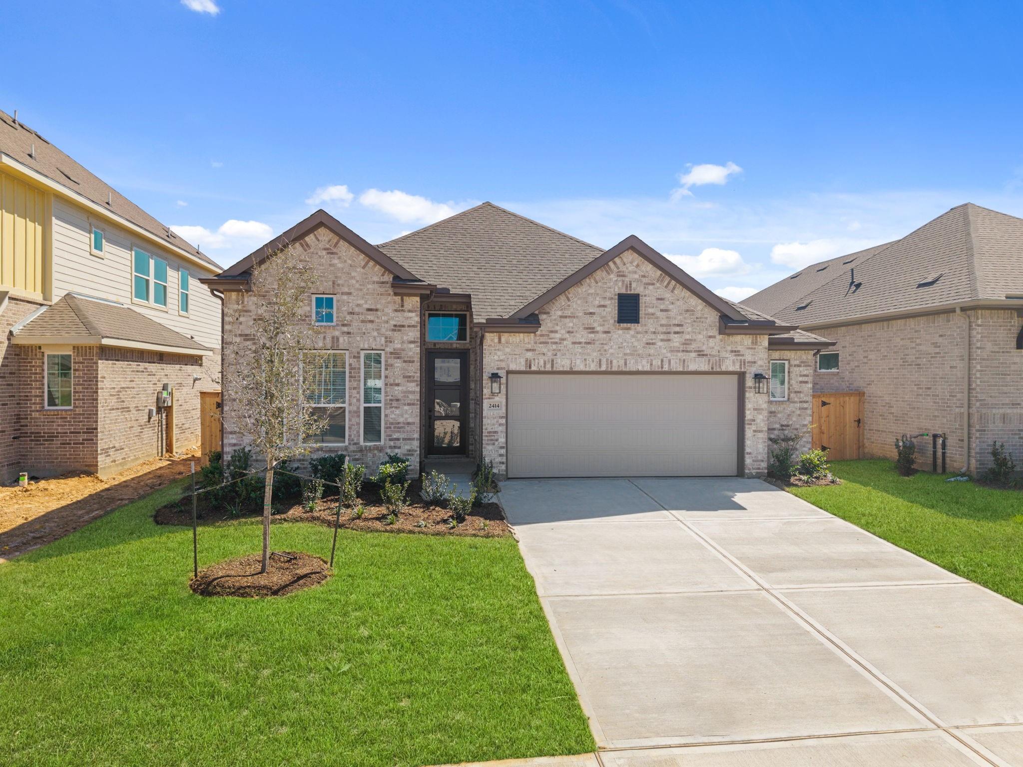 2414 Garden Arbor
