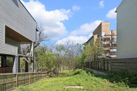 Photo of 4510 Cornish B Street, Houston, TX 77007 (MLS # 64121398)