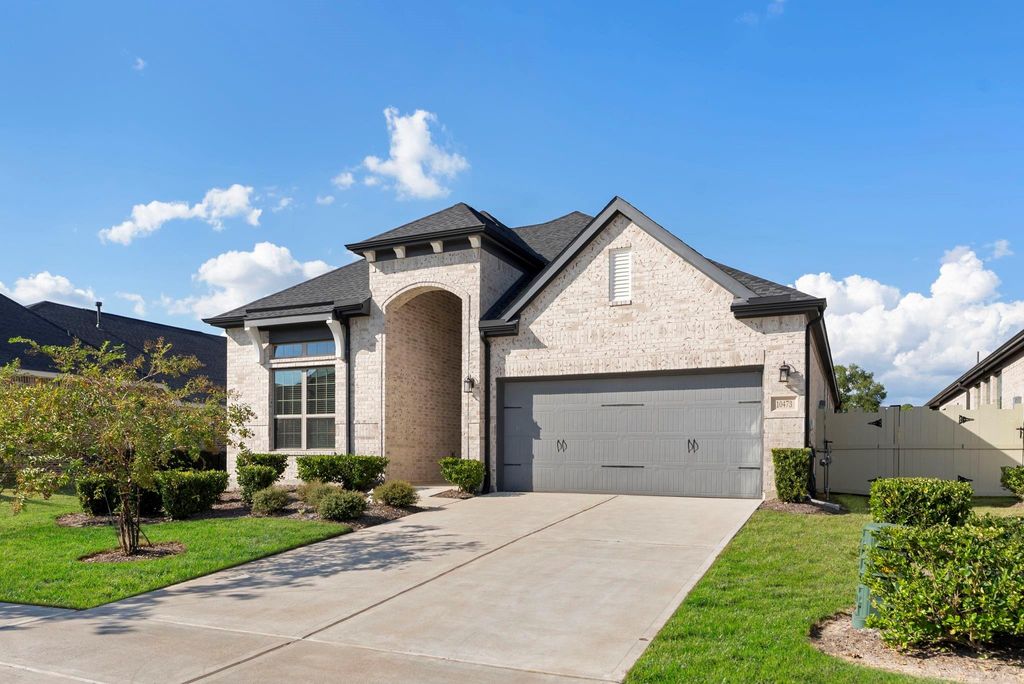 Photo of 10473 Eastern Bluestar Drive, Conroe, TX 77385 (MLS # 41840089)