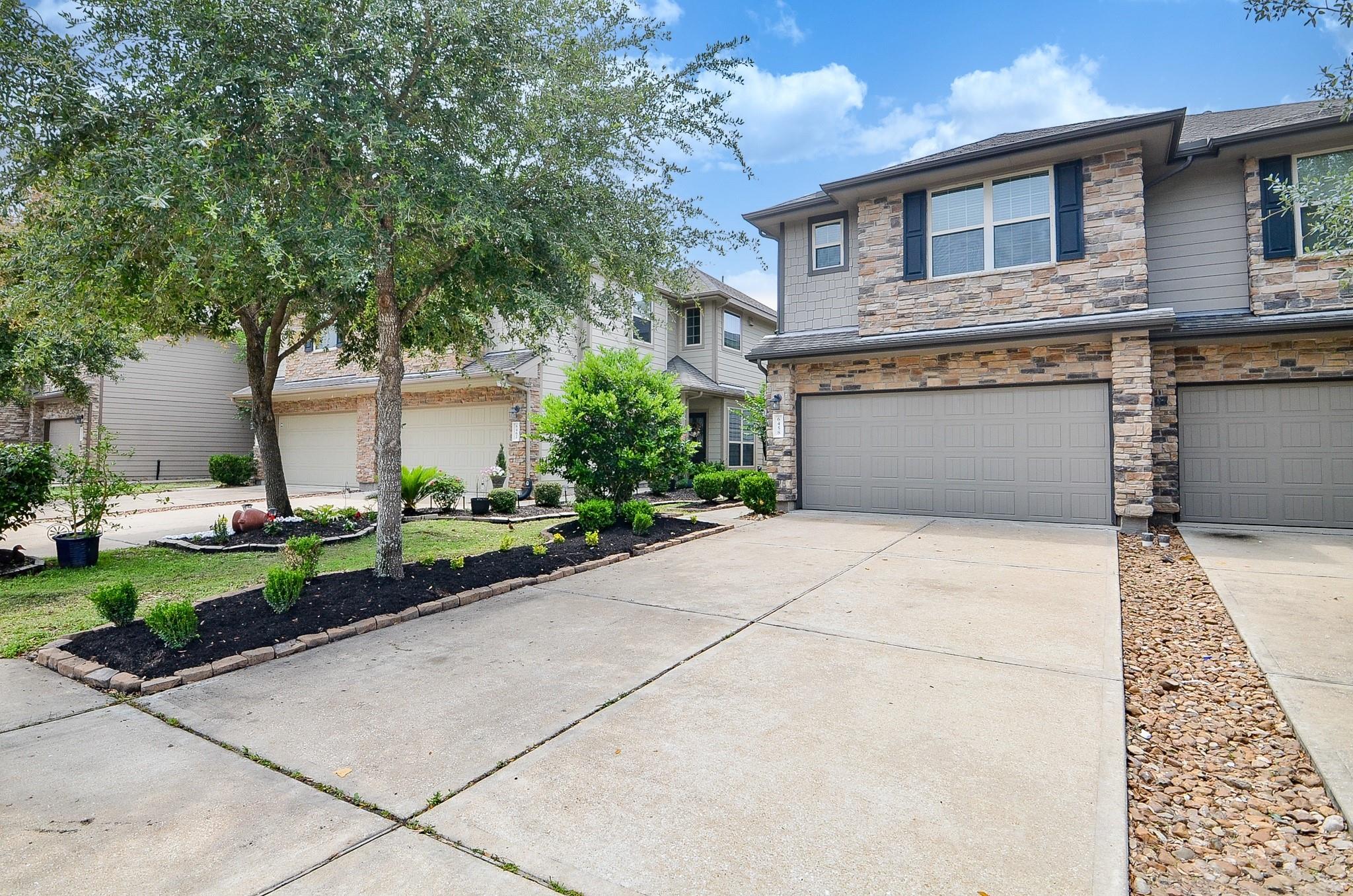 6458 Calgary Woods Lane