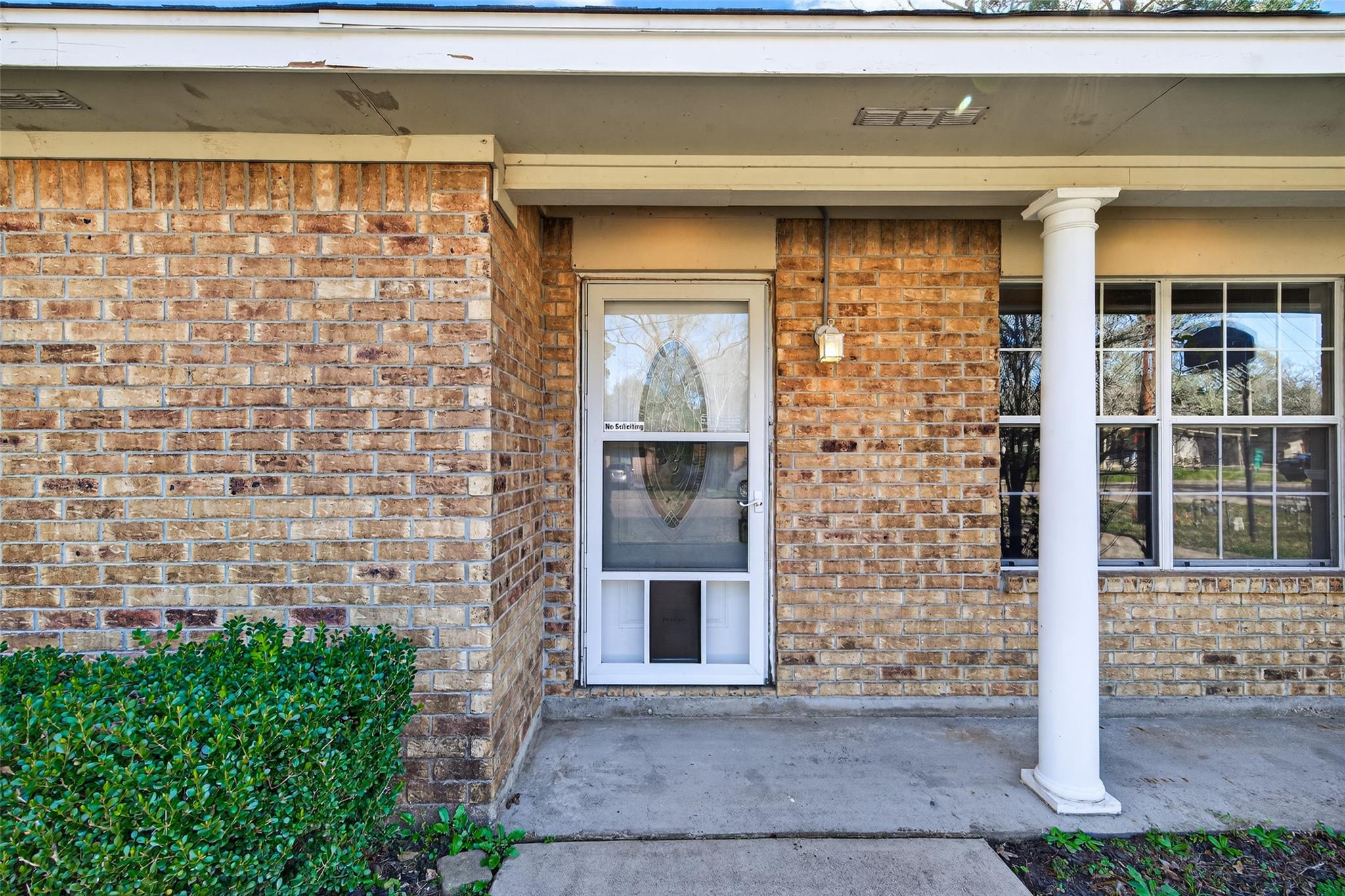 210 N Shirley Lane