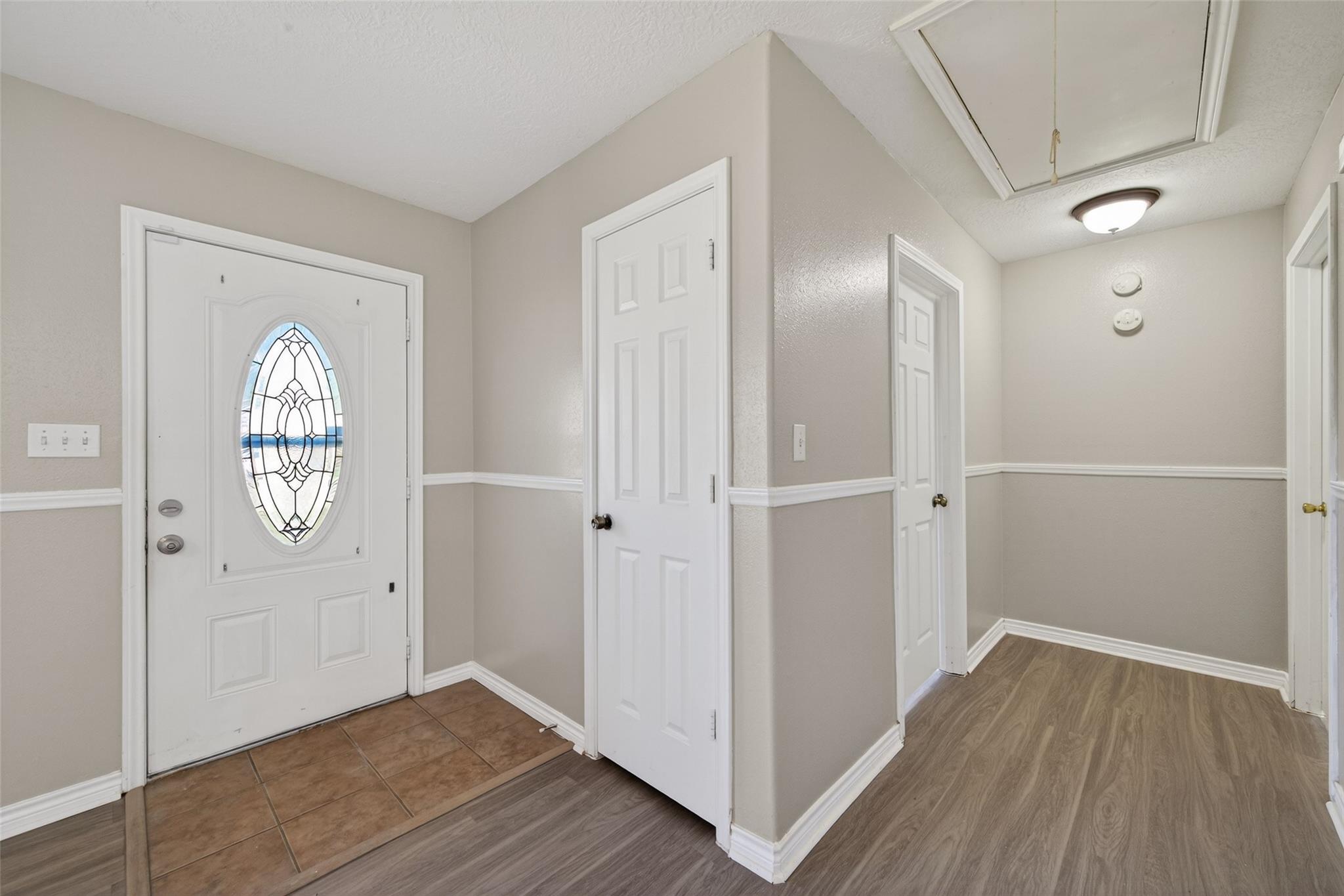210 N Shirley Lane