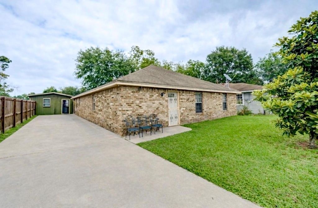 Photo of 3807 Crandon Street, Houston, TX 77026 (MLS # 54953174)