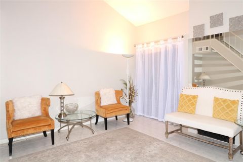 Photo of 10811 Richmond Avenue #7, Houston, TX 77042 (MLS # 95056368)