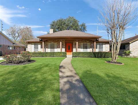 Photo of 14006 Briarworth Drive, Houston, TX 77077 (MLS # 11522831)