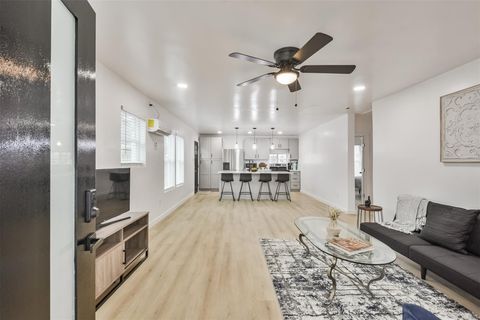 4705 Pease Street Houston TX 77023