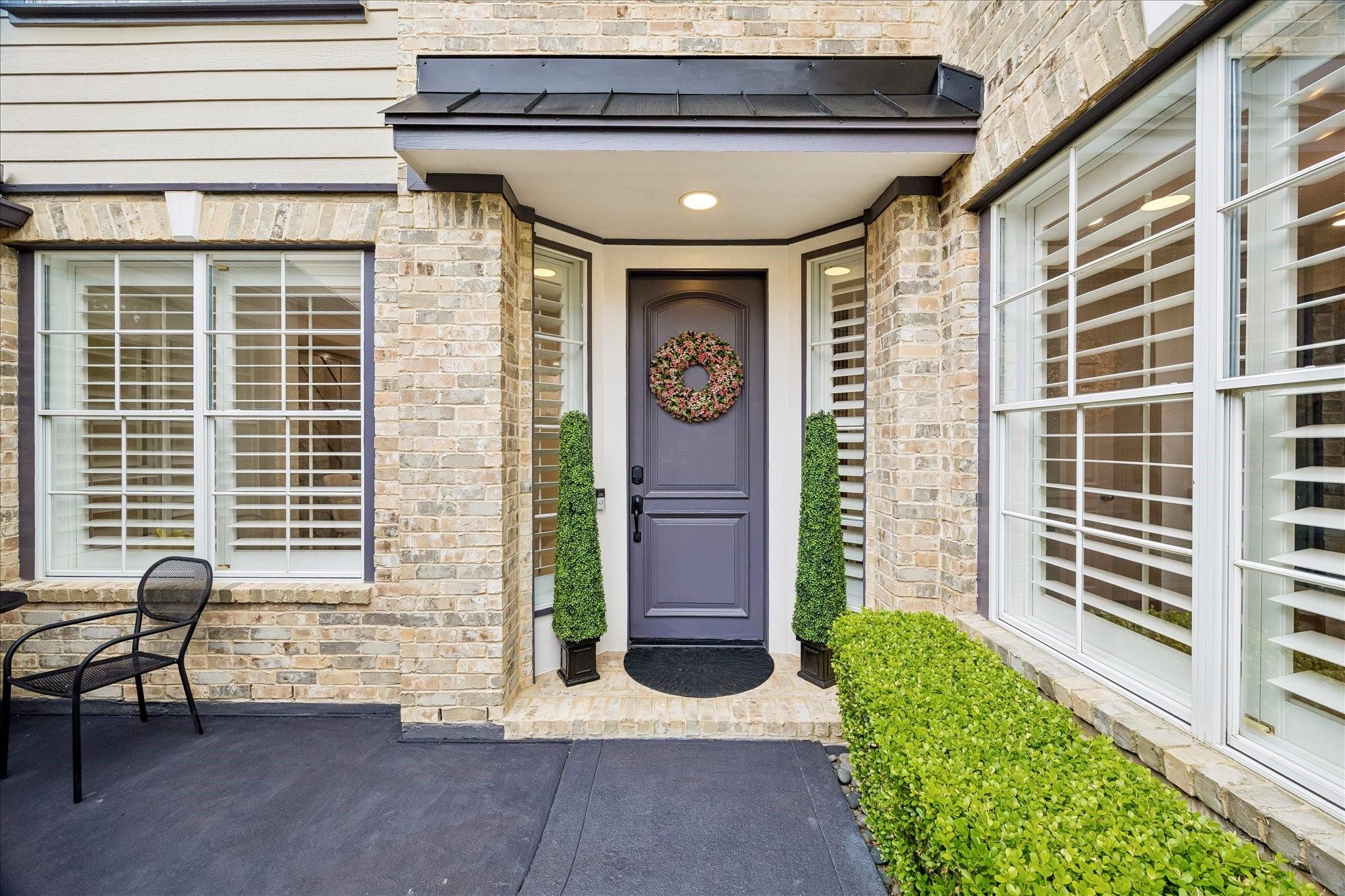 15 W Beckonvale Circle