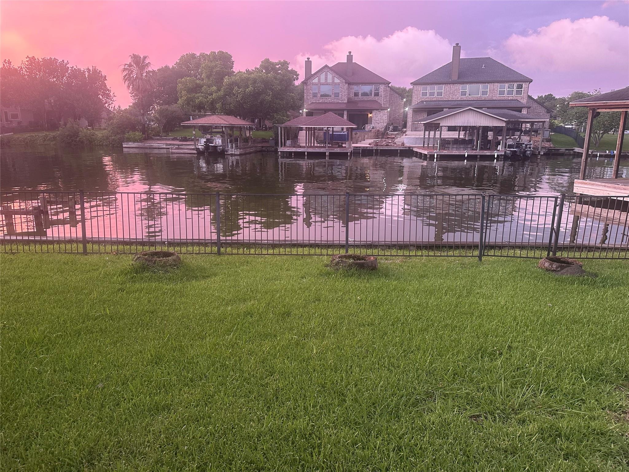 Lot 11 Shoreline