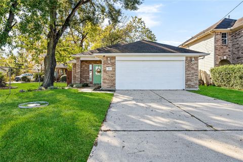 Photo of 214 John Alber Road, Houston, TX 77076 (MLS # 69155379)