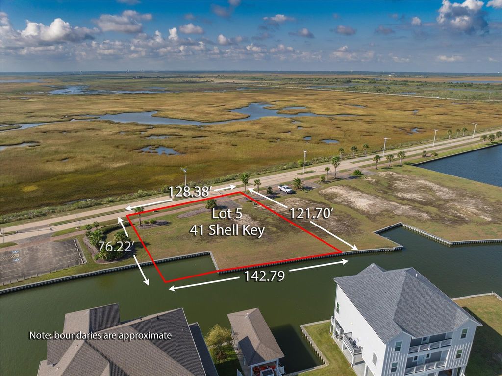Photo of 41 Shell Key Ky, Hitchcock, TX 77563 (MLS # 88221692)